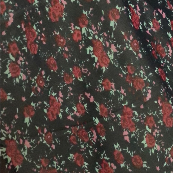 Navy floral flutter vest - Picture 3 of 3